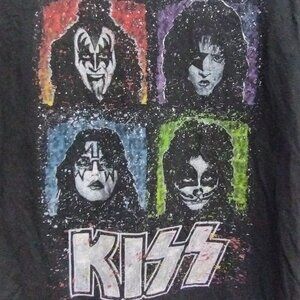 KISS Graphic T-shirt. Size medium. Could be worn by a man or woman. Good shape.